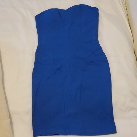 Dress - Picture 1 of 1